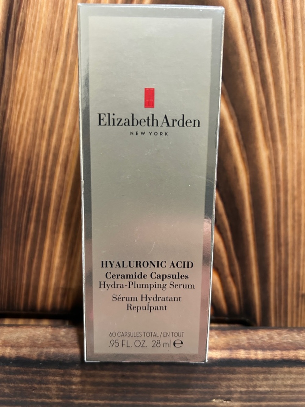 Elizabeth Arden Silver Box Hyaluronic Acid Ceramide Capsules Face Serum